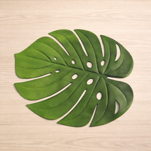 Placemats in GREEN Leaf Shape for Dining Table Wedding Parties Accent Centrepiece
