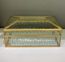 Tissue Box Clear Glass Tissue Holder with Golden Metal Centre Piece Tabletop for Living Room, Bedroom, Offices