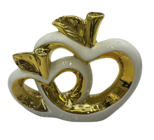 Apple Shape Heart Decor Centre Piece Sculpture in White and Gold Ceramic Modern Decor for Tabletop