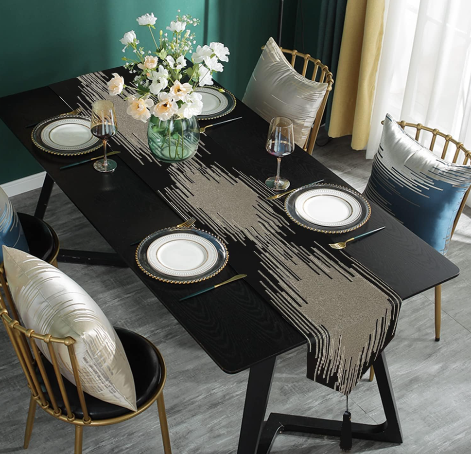 Table Runner in Black & Gold | 12.5