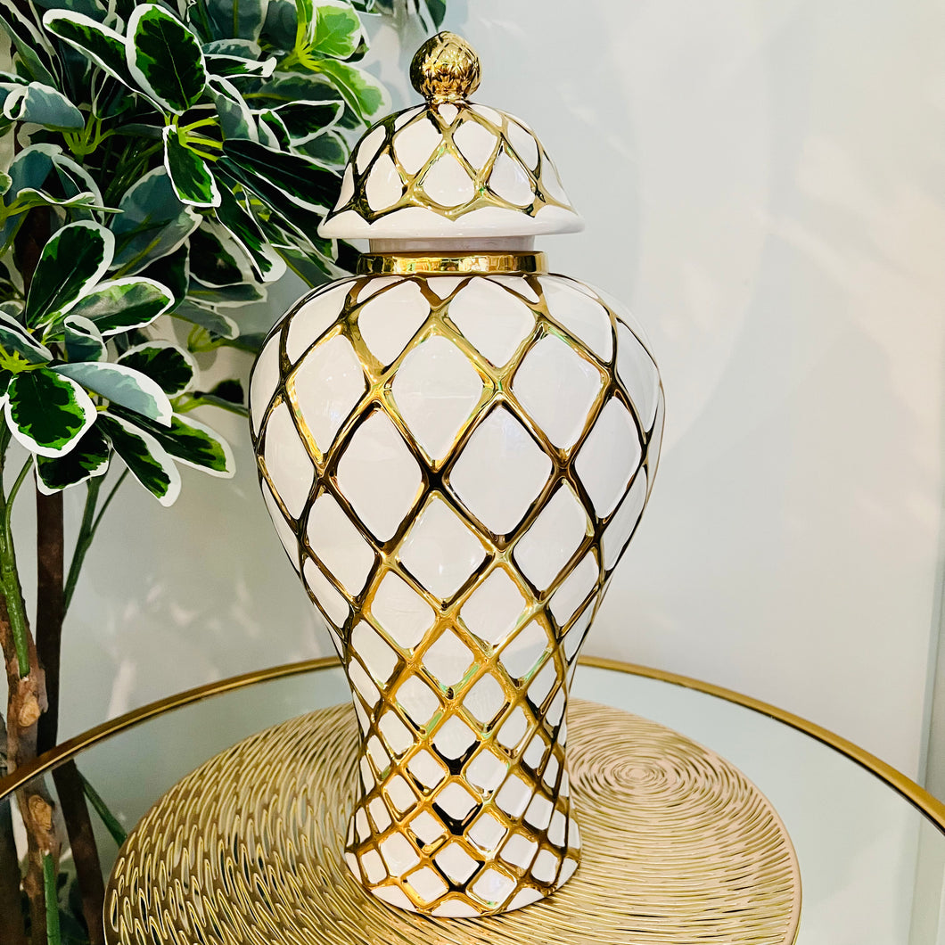 Ginger Jar Large with Lid in Gold and White Ceramic for Living Room or Kitchen Decoration