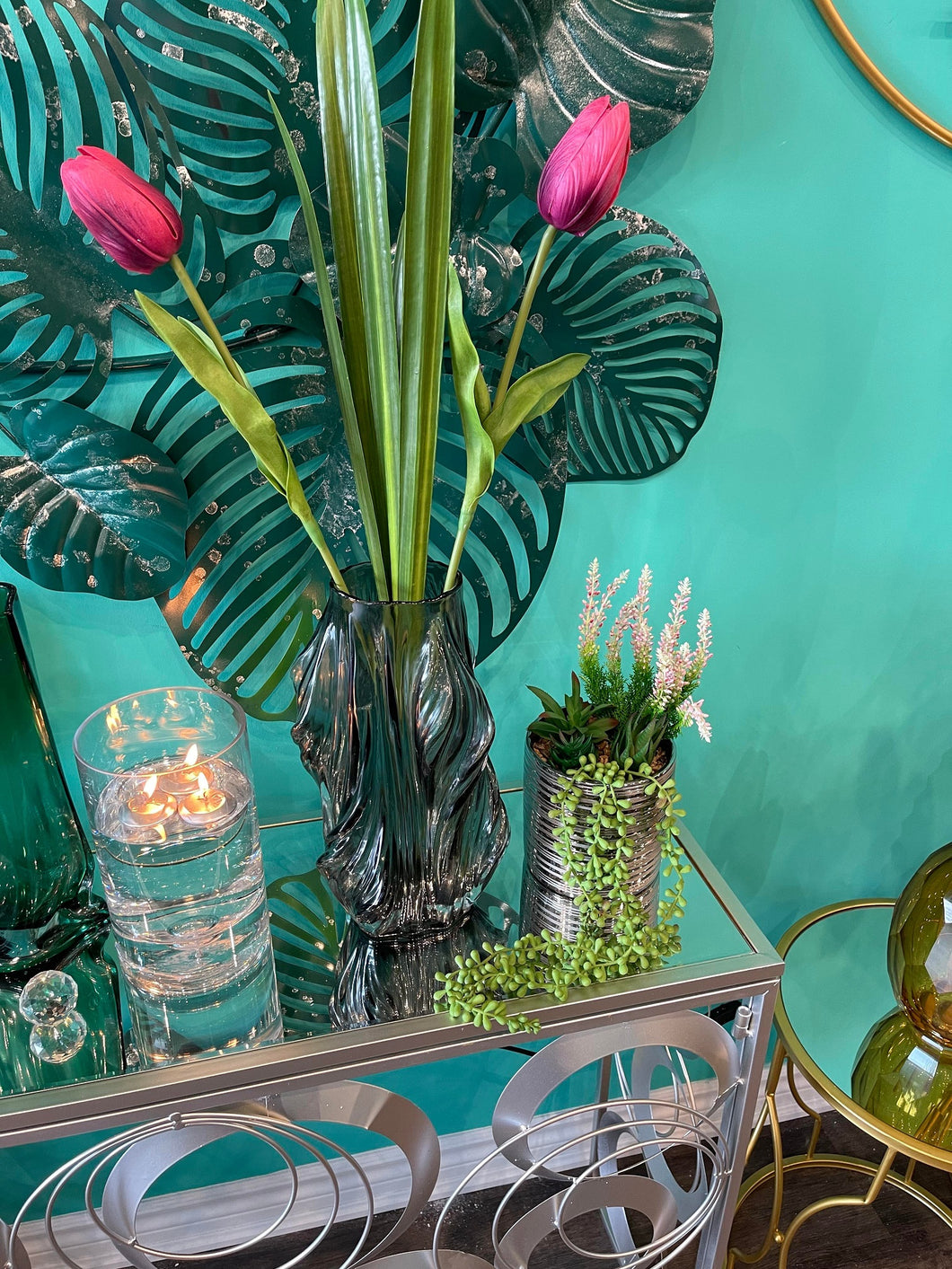 Glass Vase Super High Quality in Black Sculptured