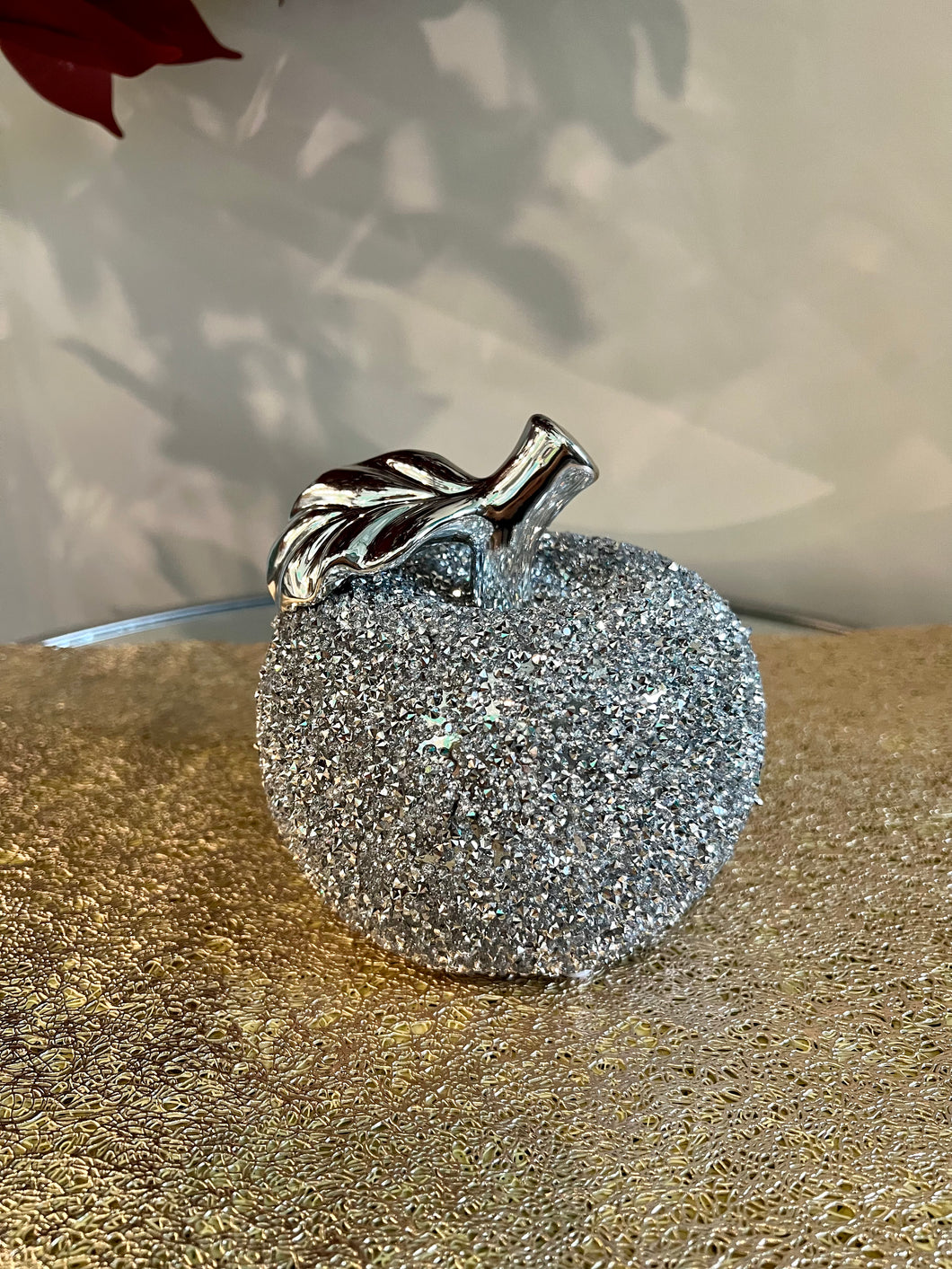 Apple Crystal Crushed Metallic Centre Piece in Gold/Silver